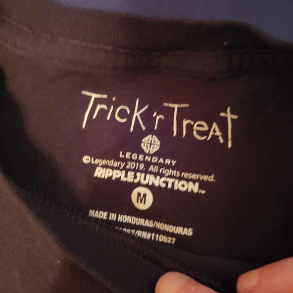 🎃 Trick R Treat T-Shirt 🎃 - Picture 3 of 3